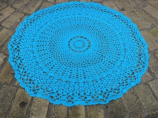 Shawl Wrap In Crocheted Spider Lace and Blocks Design Free Pattern